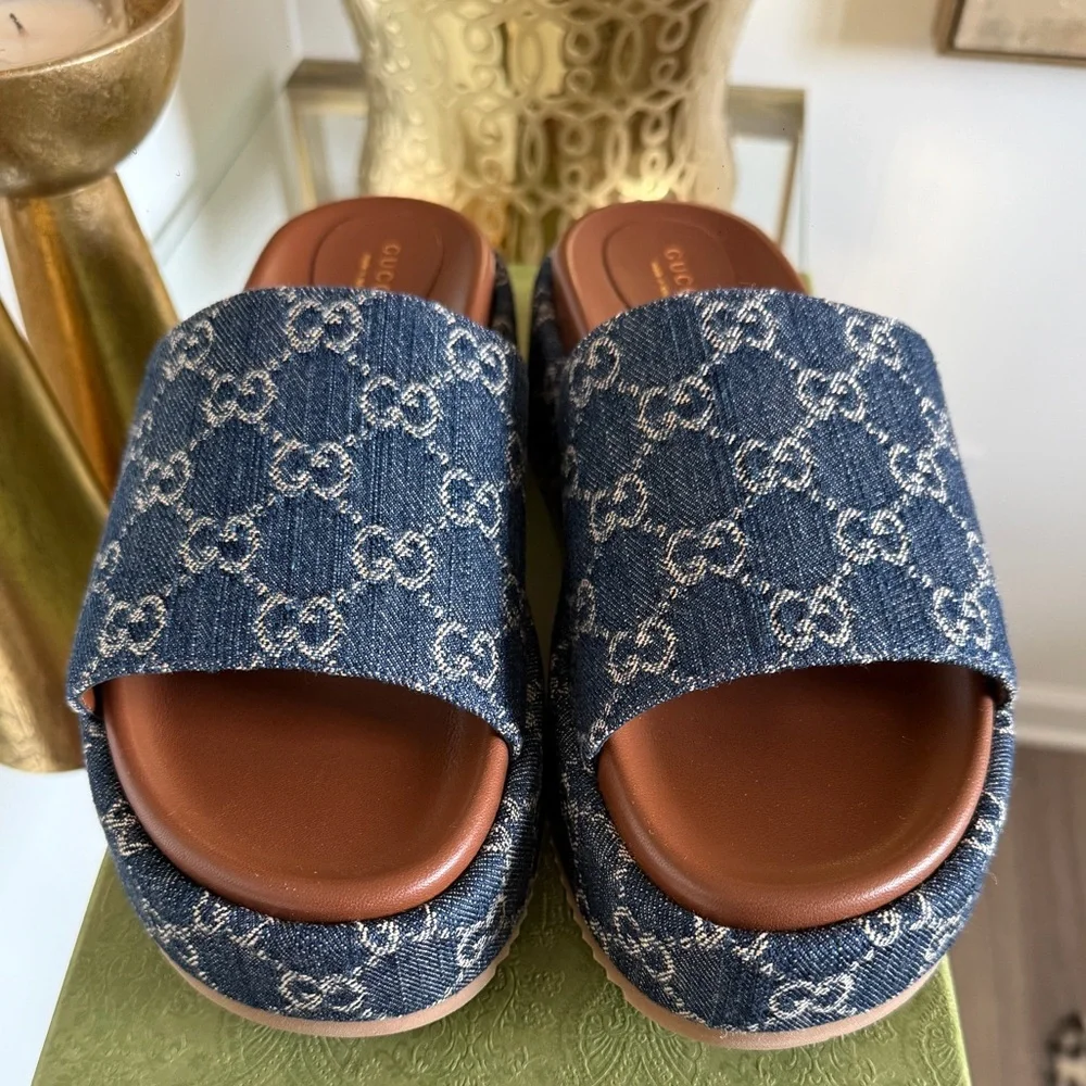 Gucci Women's Denim Blue Logo Slide Sandals - Picture 4 of 13